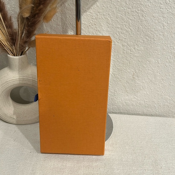 New Louis vuitton Box for long wallet - Picture 2 of 4